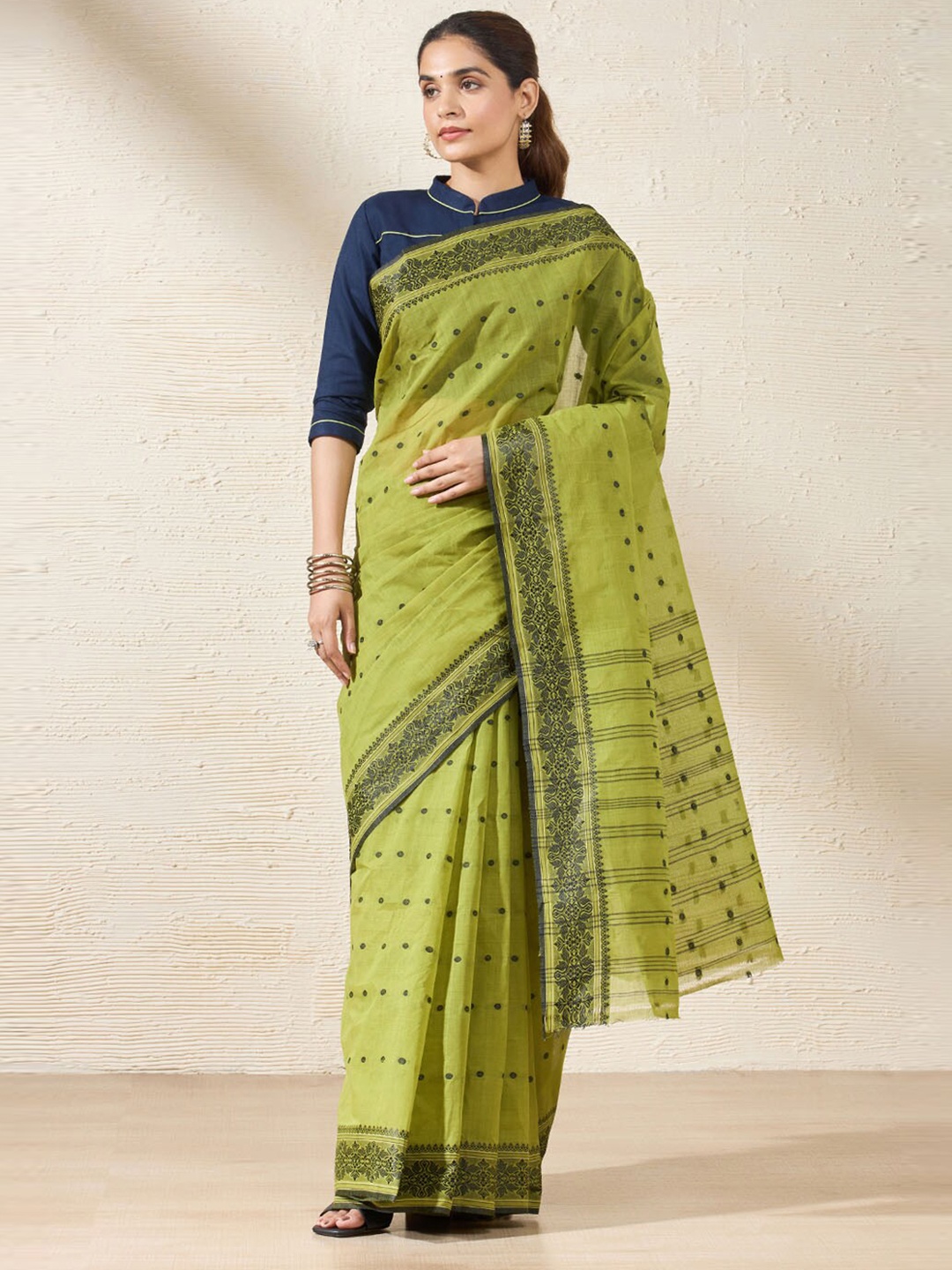 

Taneira Woven Design Pure Cotton Saree, Green