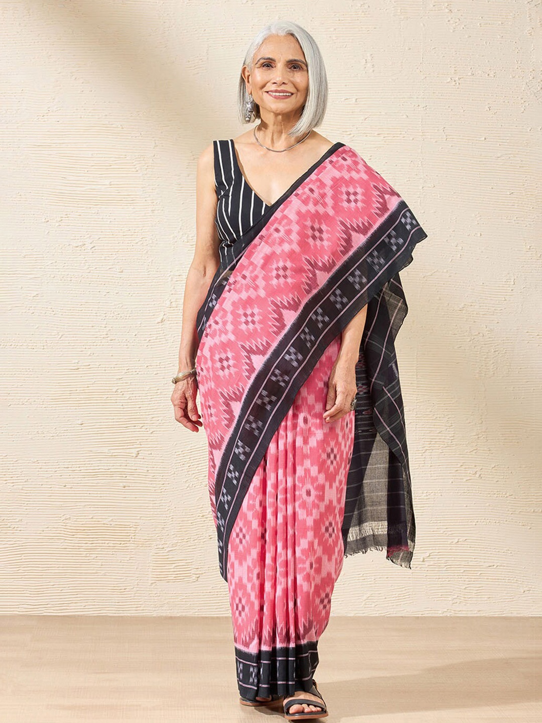 

Taneira Geometric Printed Pure Cotton Ikat Saree, Pink