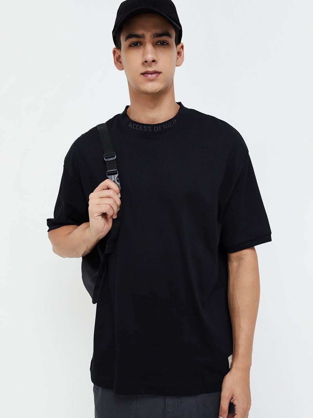 

Forca by Lifestyle Drop-Shoulder Sleeves Oversized Cotton T-shirt, Black