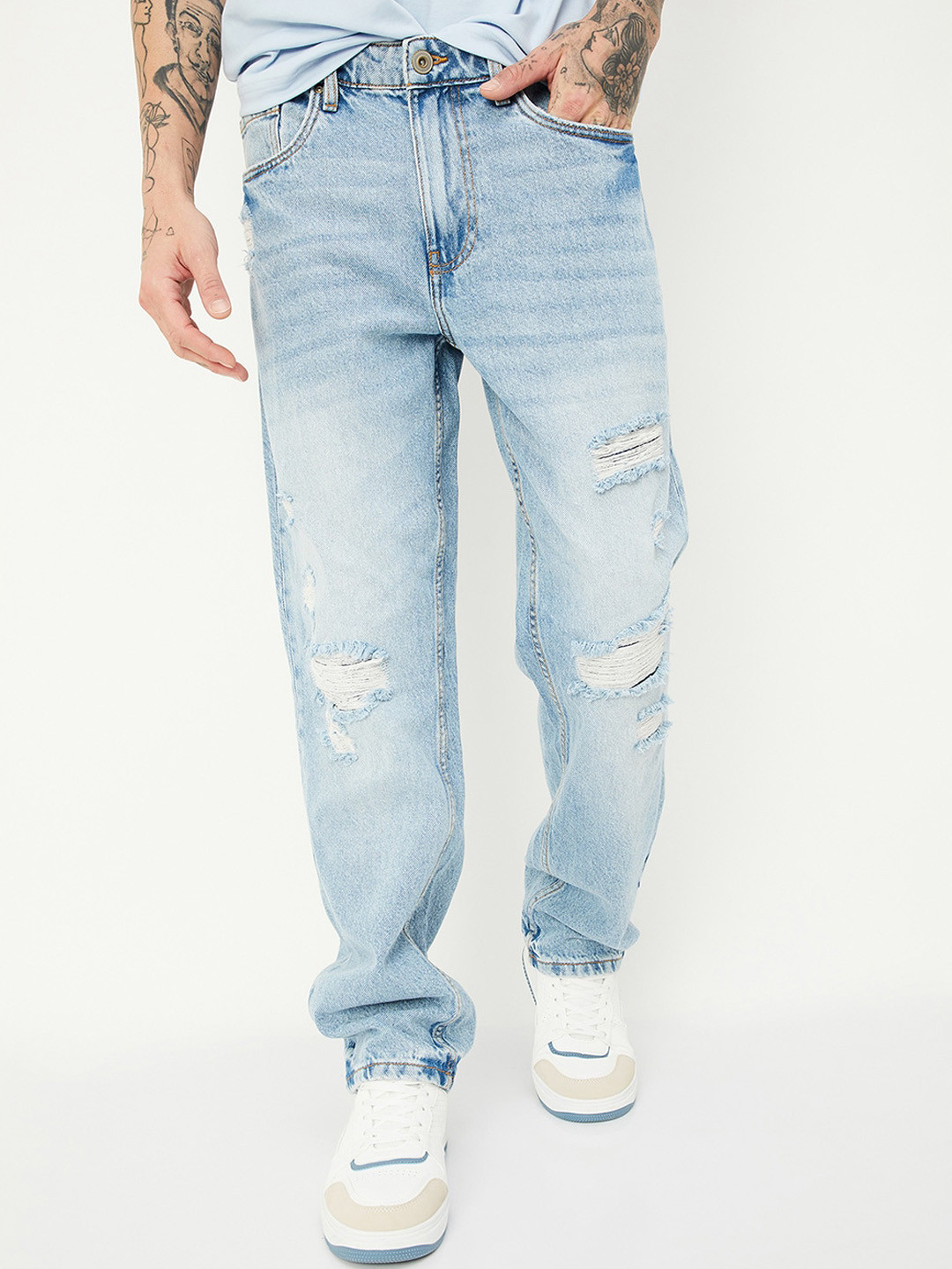 

max Men Mid Rise Mildly Distressed Heavy Fade Pure Cotton Jeans, Blue