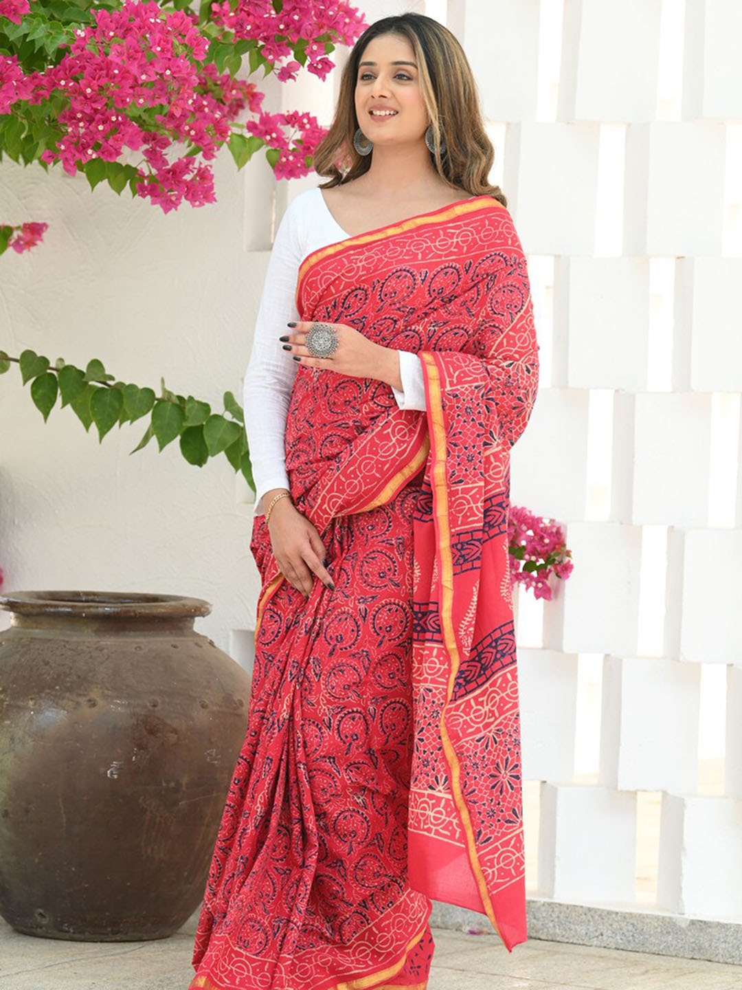 

BEATITUDE Ethnic Motifs Printed Zari Pure Cotton Saree, Red