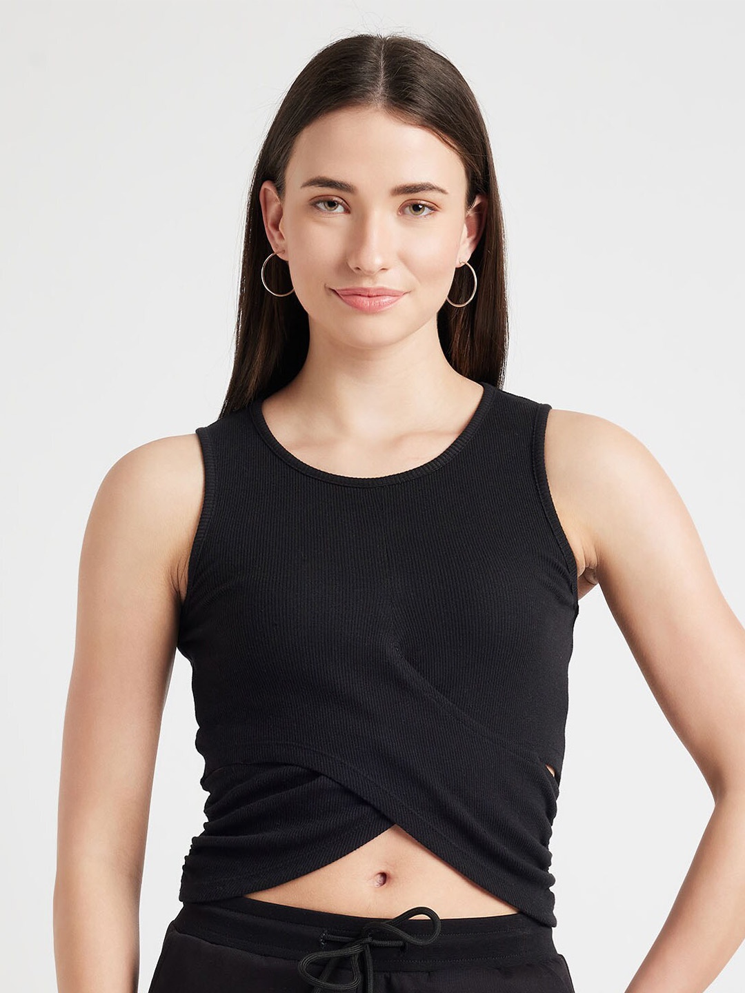 

EDRIO Round Neck Sleeveless Cotton Crop Top, Black