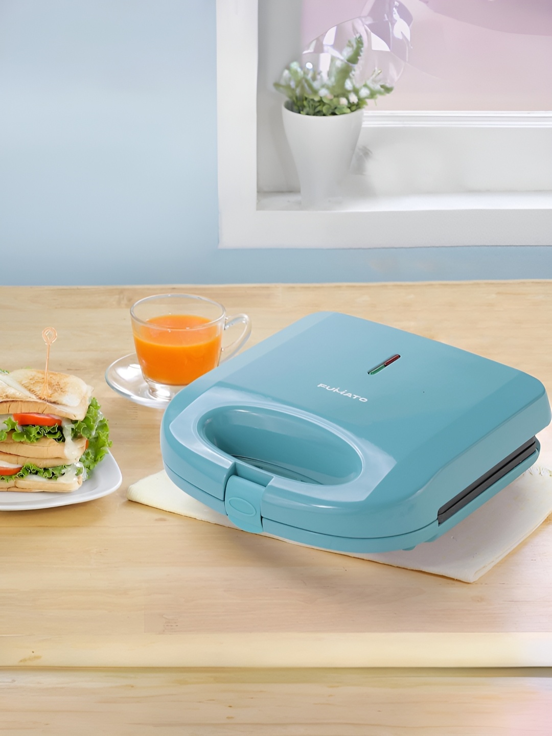

Gleevers X Fumato Blue 2 Slice 750 W Aluminum Non-stick Grill Plates Sandwich Maker