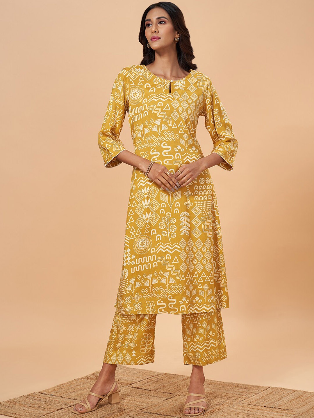 

Marigold Lane Ethnic Motifs Printed Regular Kurta with Palazzos, Mustard