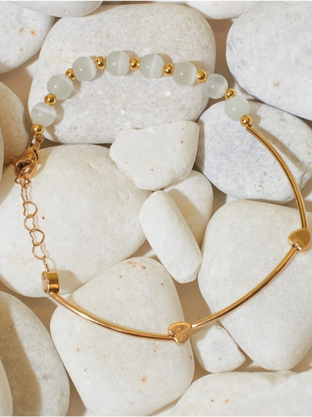 

SALTY Regal Gold Beaded Elasticated Bracelet