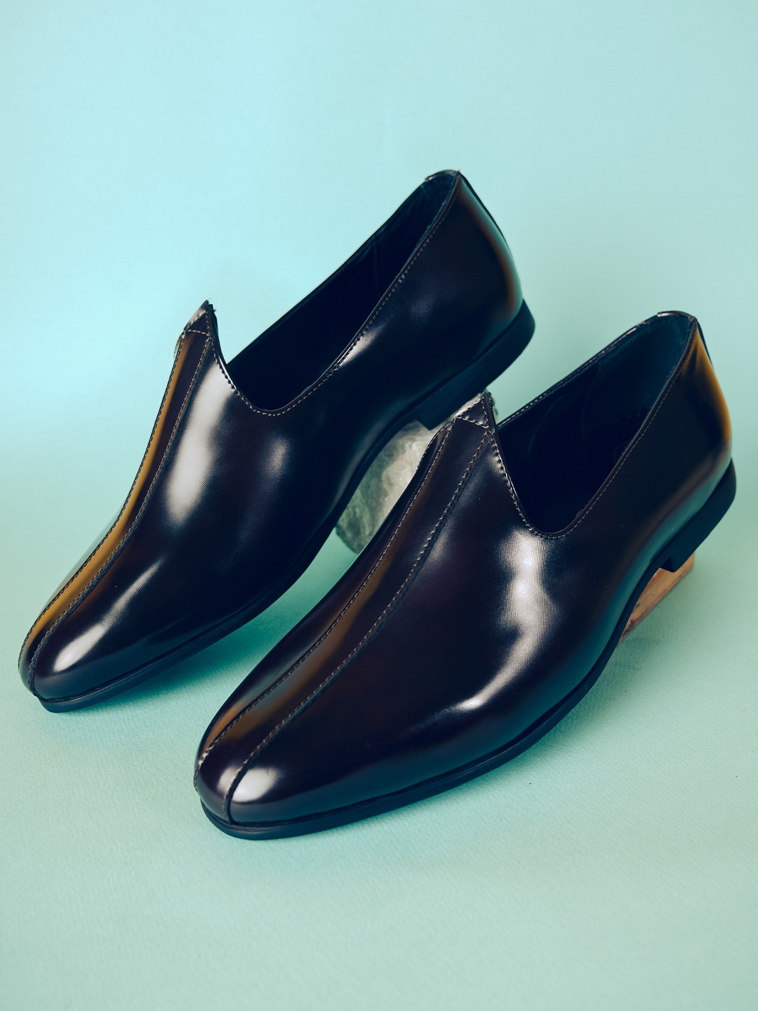 

MONKSTORY Men Round Toe Mojaris, Burgundy