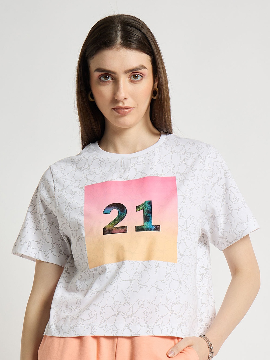 

EDRIO Typography Printed Drop-Shoulder Sleeves Cotton T-shirt, White