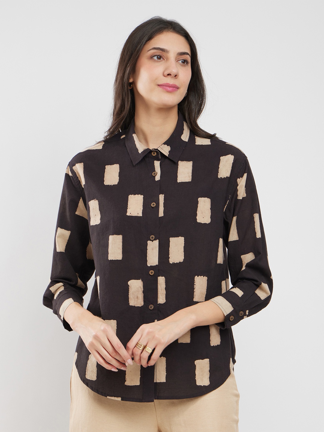 

Pink Fort Geometric Print Roll-Up Sleeves Cotton Shirt Style Top, Black