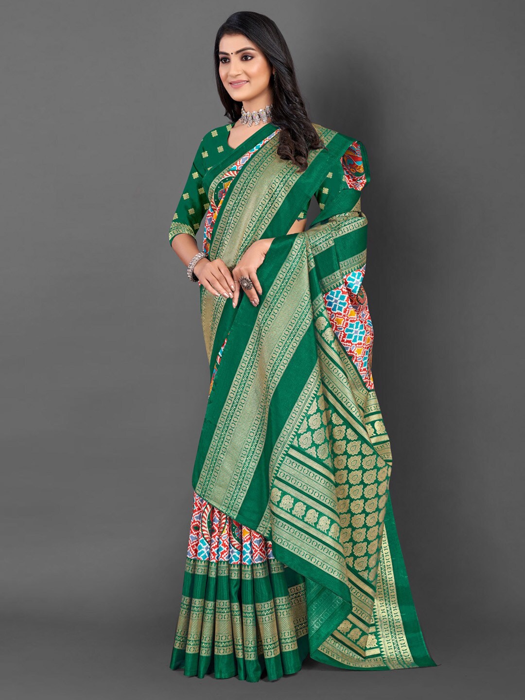 

Mitera Ethnic Motifs Printed Sungudi Saree, Red