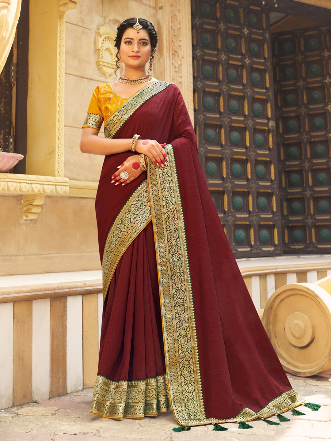 

Anouk Zari Ethnic Saree, Maroon