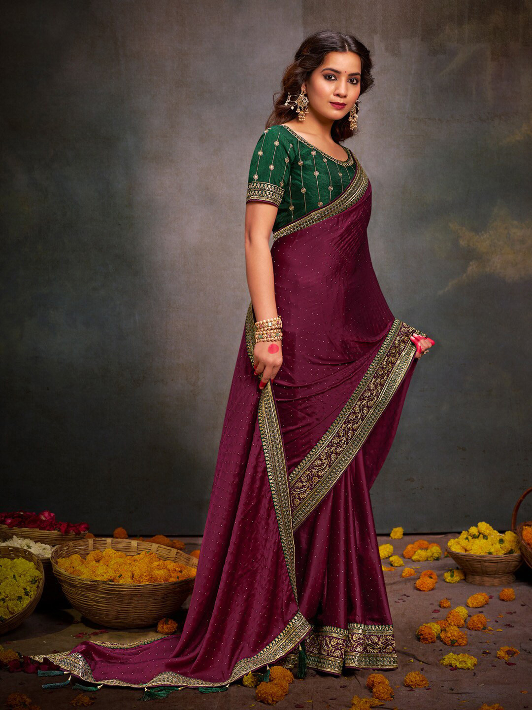 

Anouk Embellished Embroidered Party Saree, Magenta