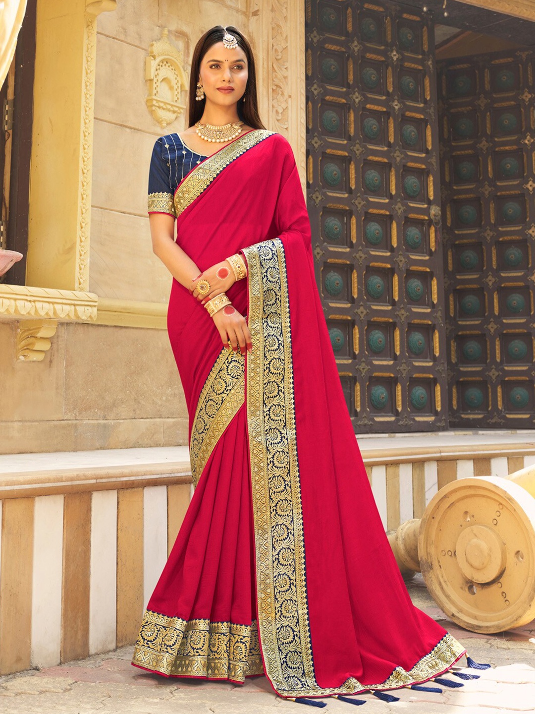 

Anouk Zari Woven Design Party Wear Saree, Pink
