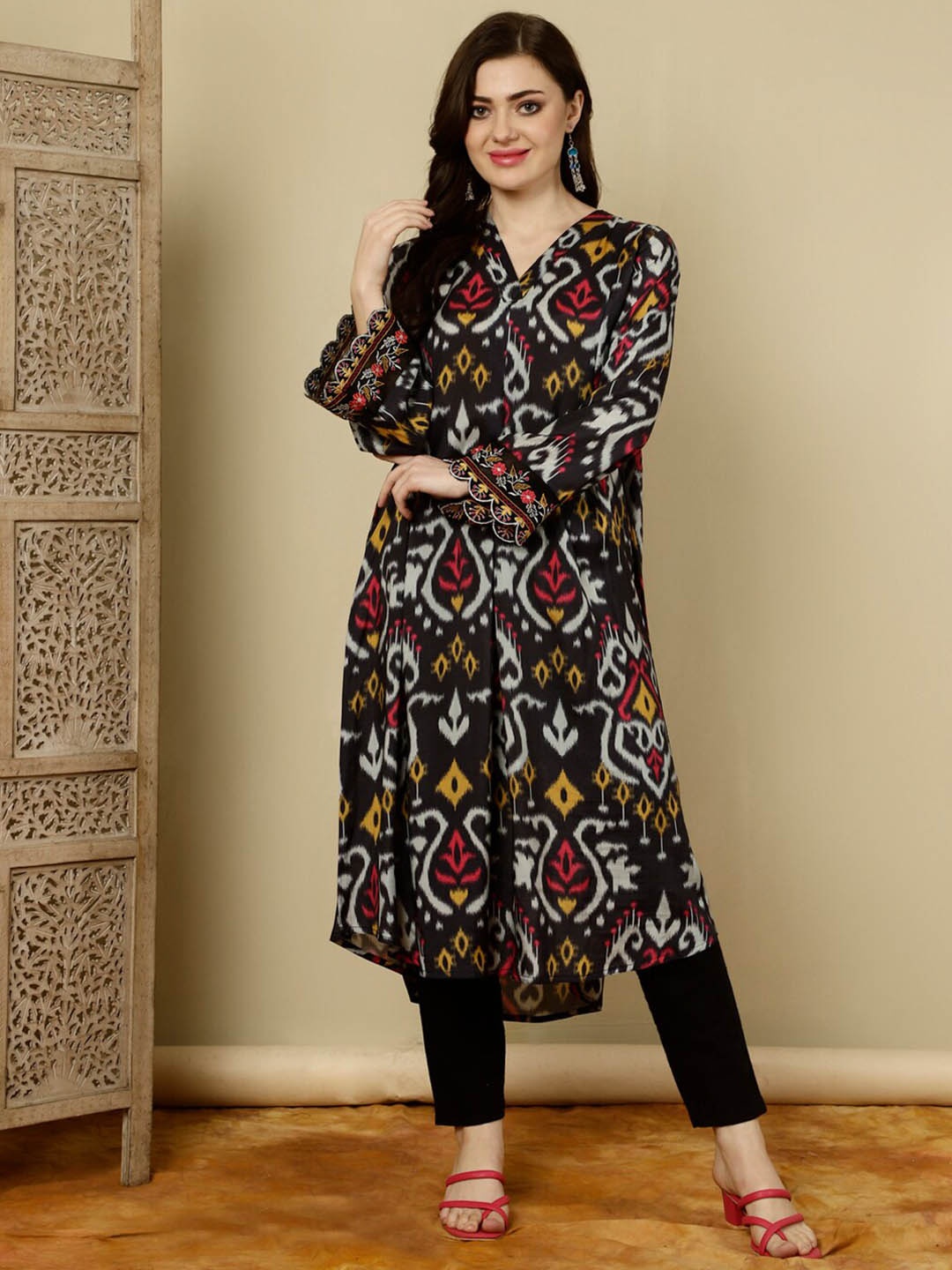 

Jaipur Kurti Ikat Printed Muslin A-line Kurta, Black