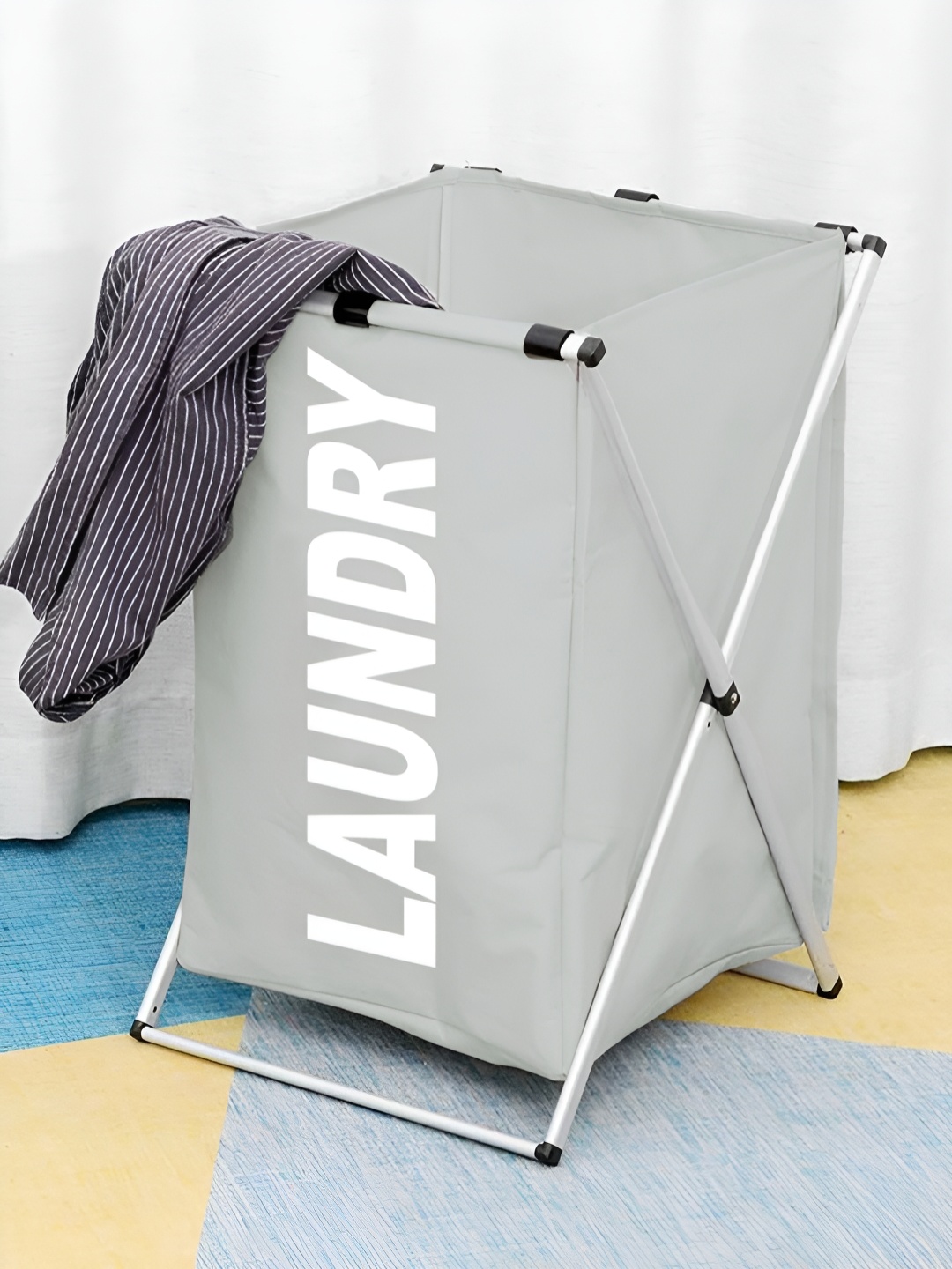 

LUXEHOME INTERNATIONAL Grey & White Printed Foldable Laundry Bag