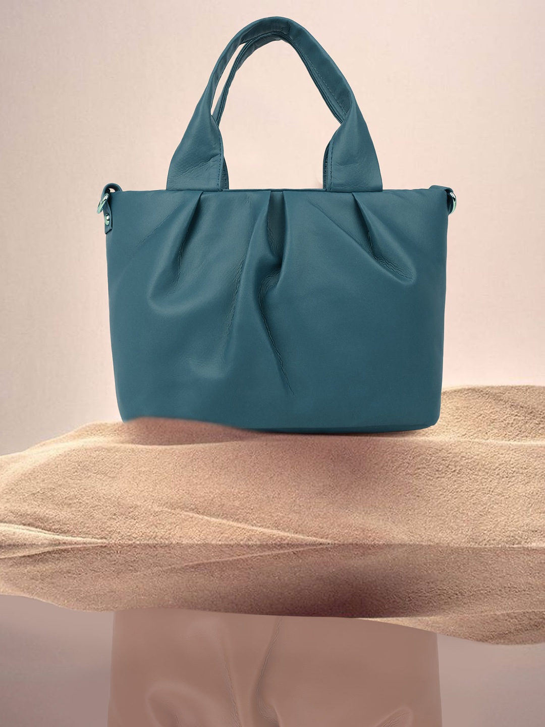 

OsaiZ Structured Handheld Bag, Blue