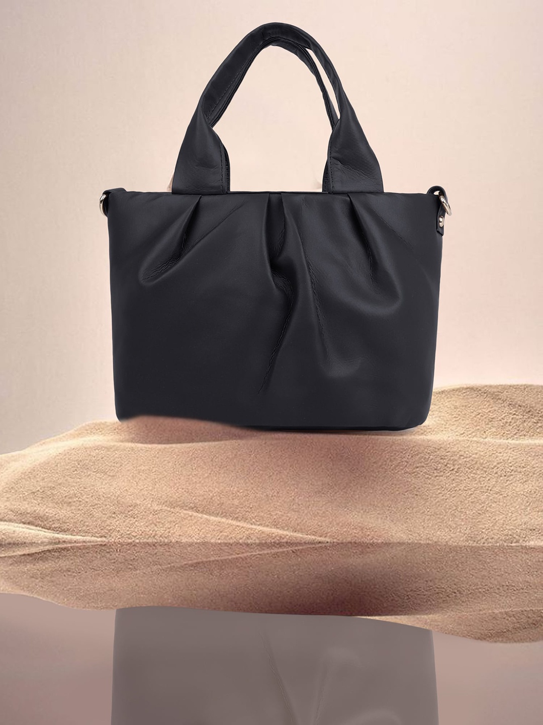 

OsaiZ Structured Handheld Bag, Black