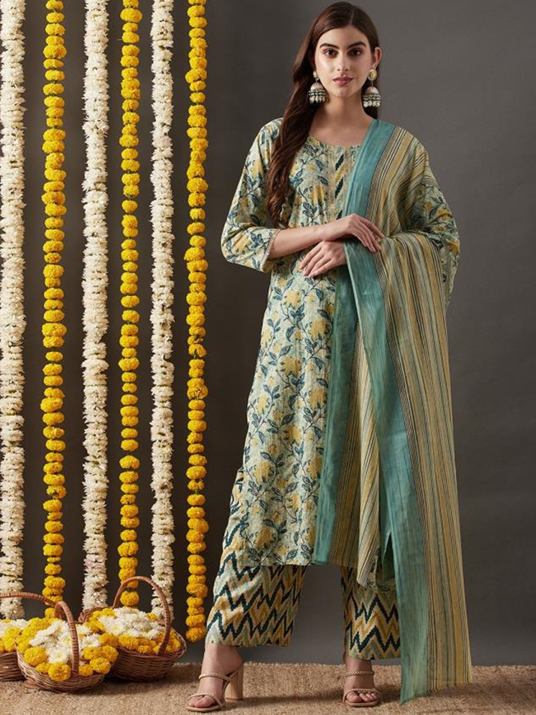 

KAVINDI Floral Printed Gotta Patti Pure Cotton Straight Kurta With Palazzos & Dupatta, Turquoise blue