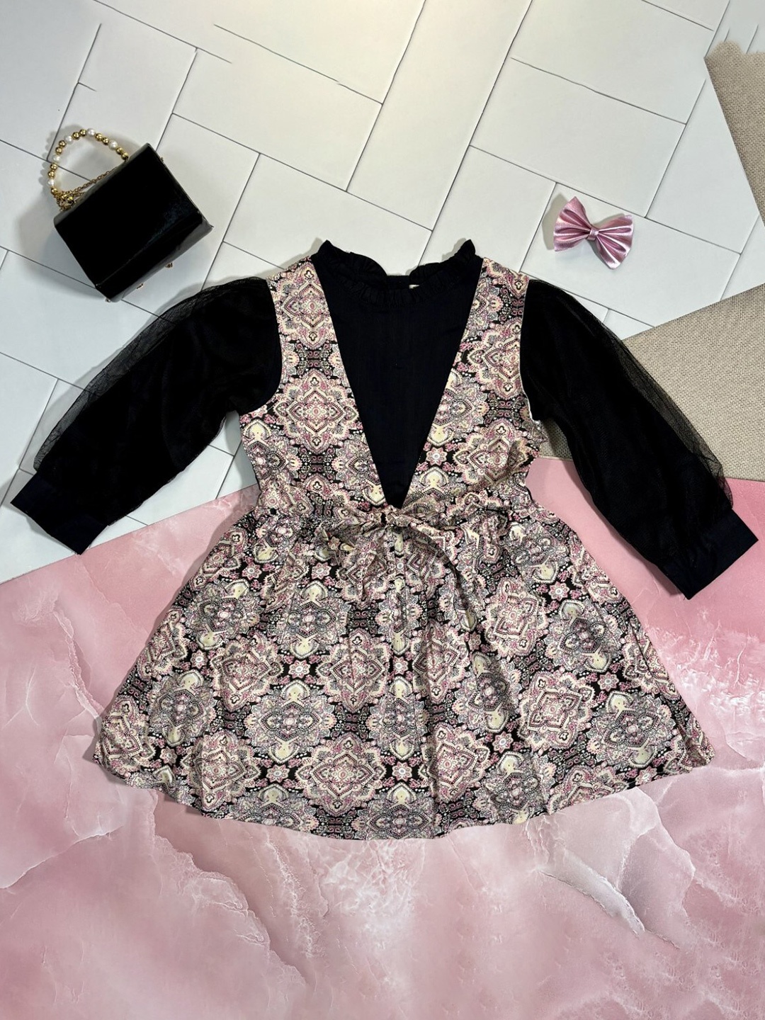 

Bella Moda Girls Floral Printed Puff Sleeves Gathered Detail Pure Cotton Fit & Flare Dress, Black