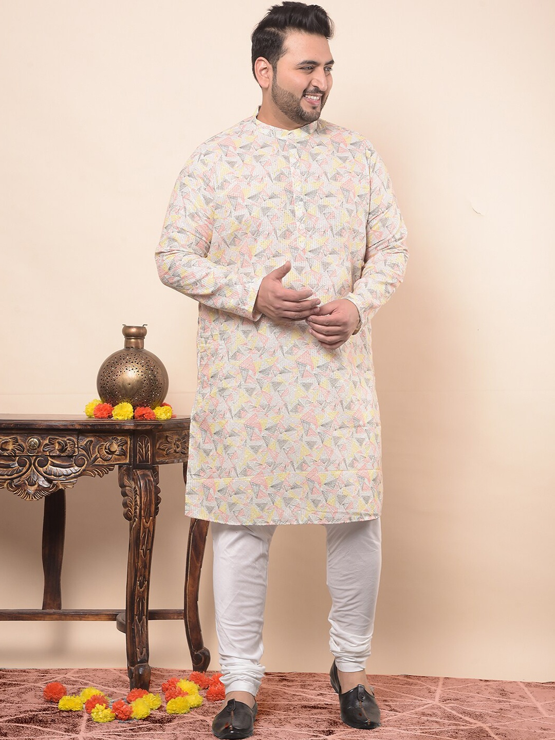 

Sztori Plus Size Floral Printed Regular Kurta with Churidar, Yellow