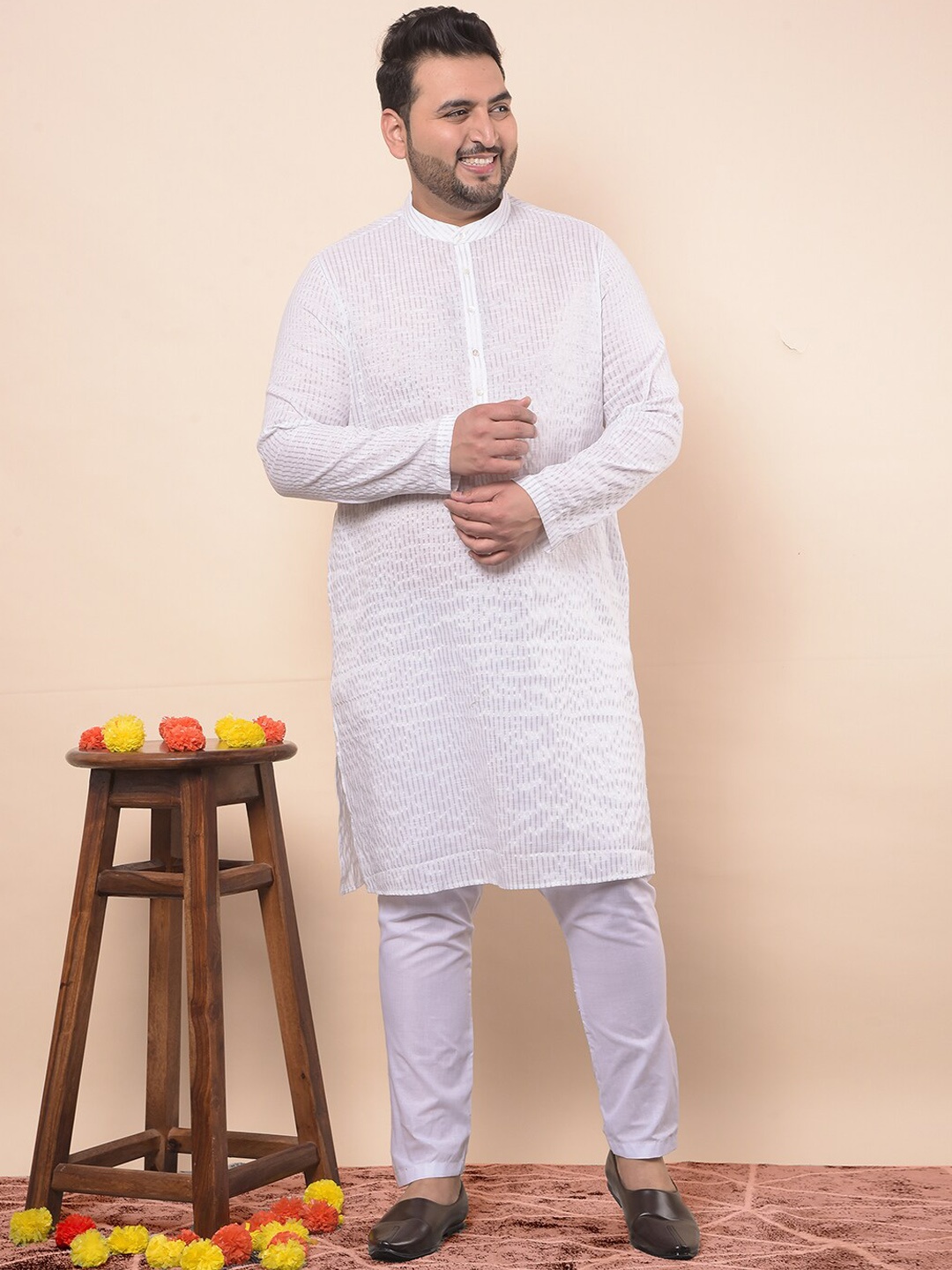 

Sztori Plus Size Striped Straight Kurta with Pyjamas, White