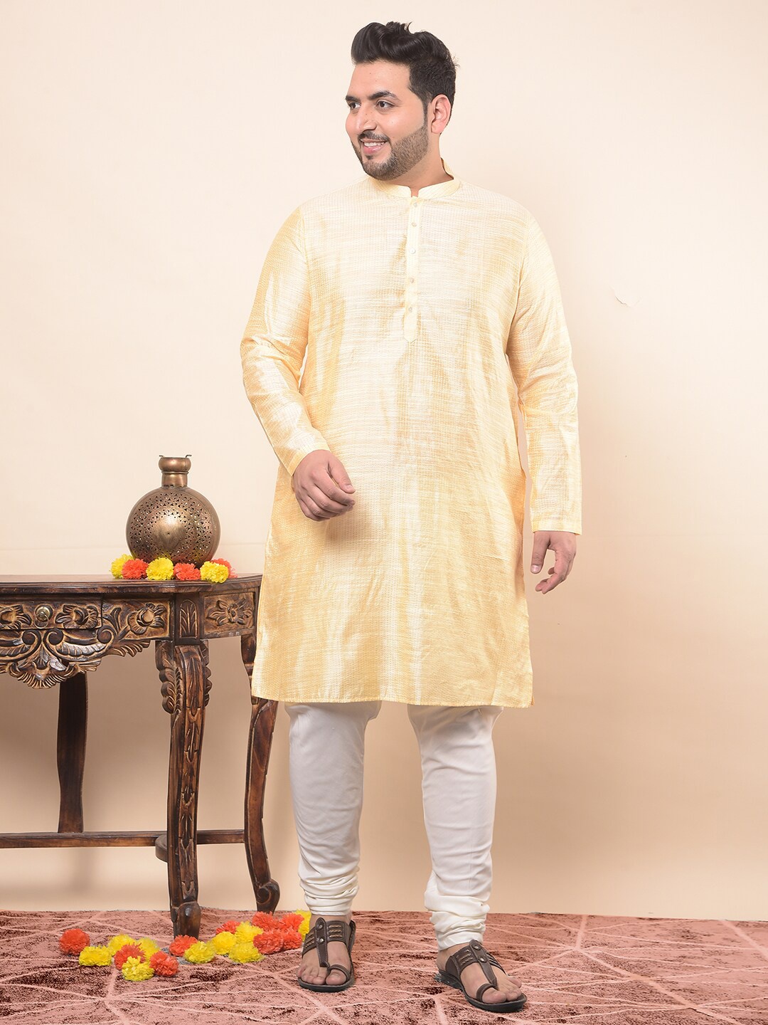 

Sztori Plus Size Straight Thread Work Kurta with Churidar, Off white