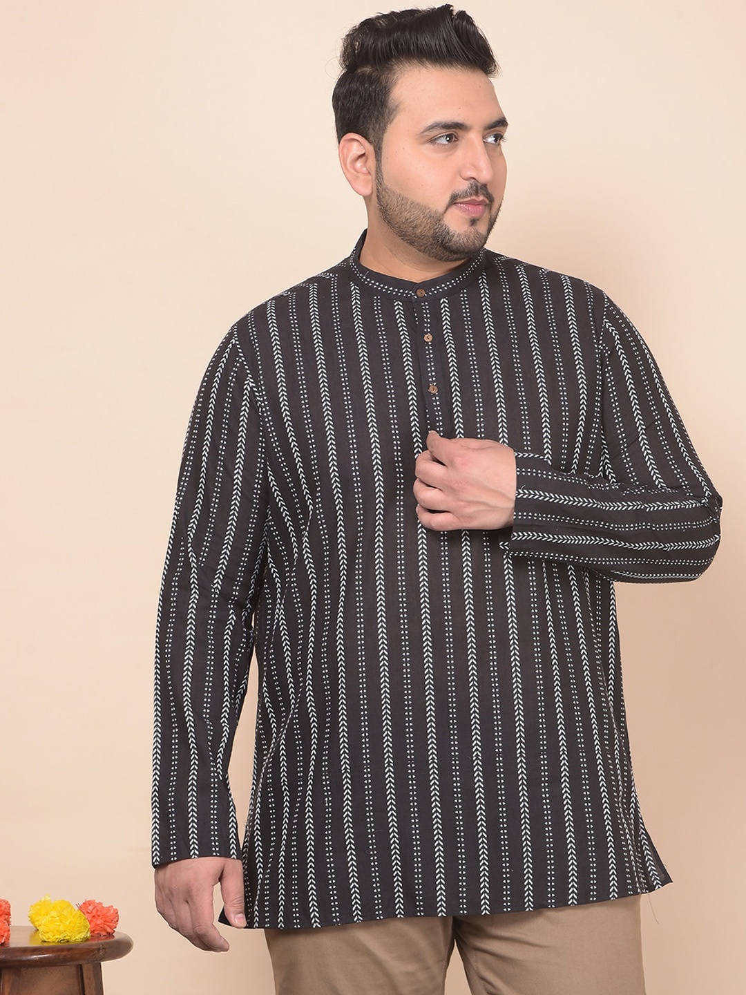 

Sztori Striped Mandarin Collar Long Sleeves Thread Work Cotton Kurta, Black