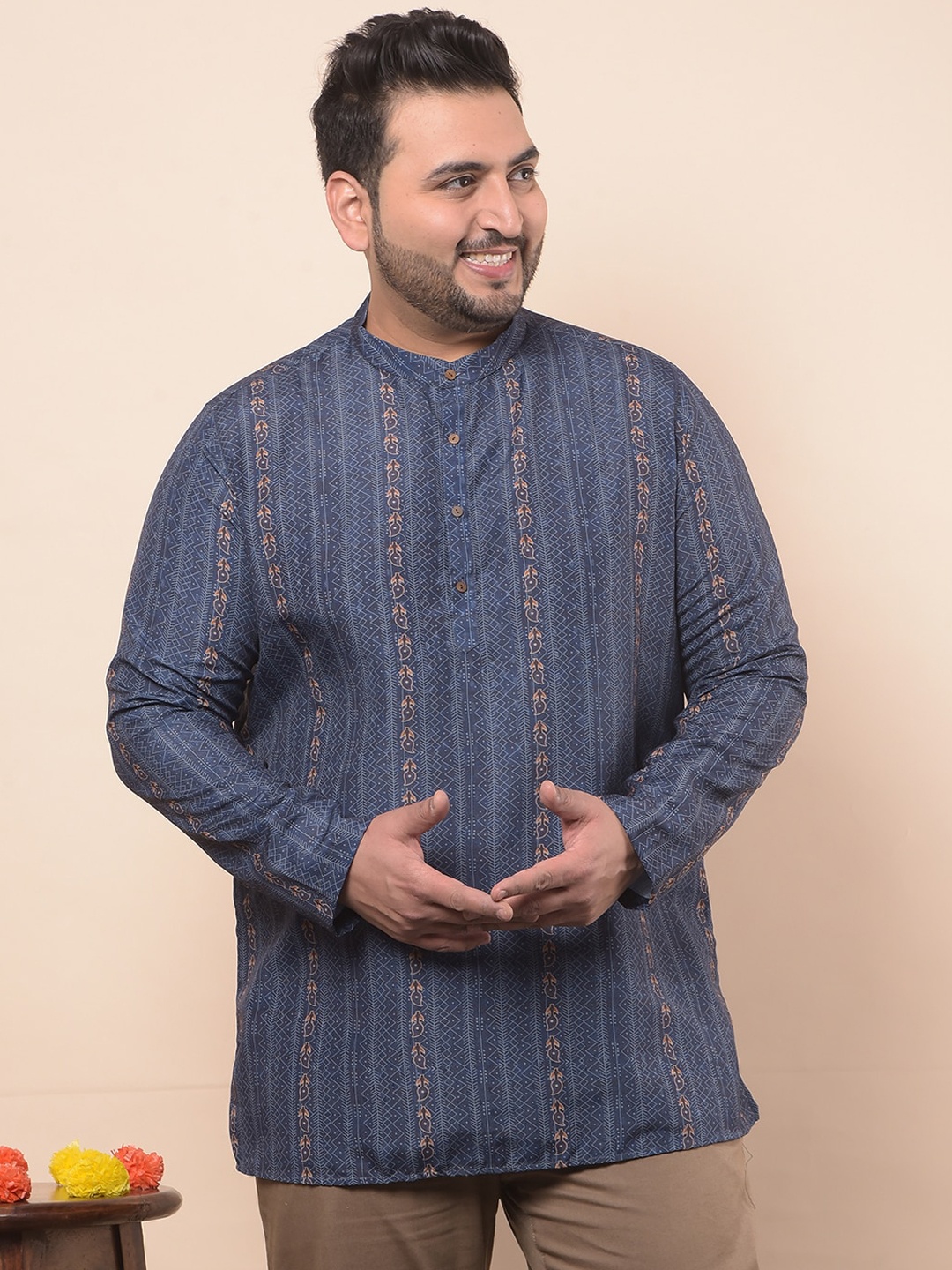 

Sztori Striped Mandarin Collar Long Sleeves Cotton Thread Work Kurta, Navy blue