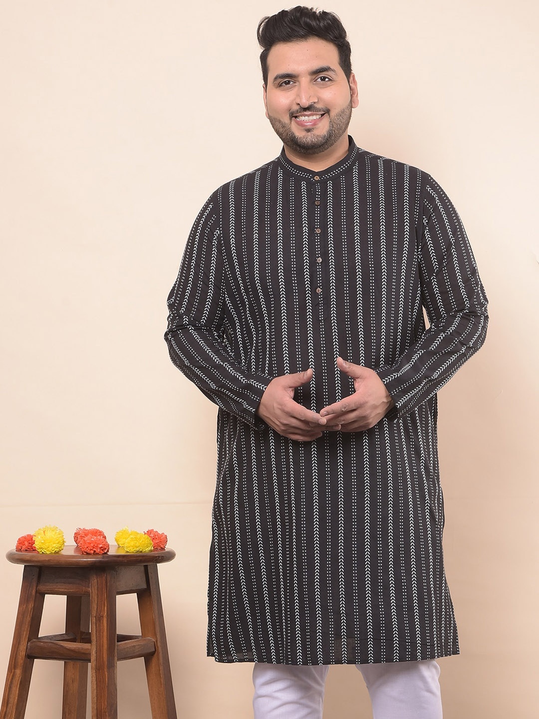 

Sztori Plus Size Geometric Printed Mandarin Collar Jacquard Straight Kurta, Black