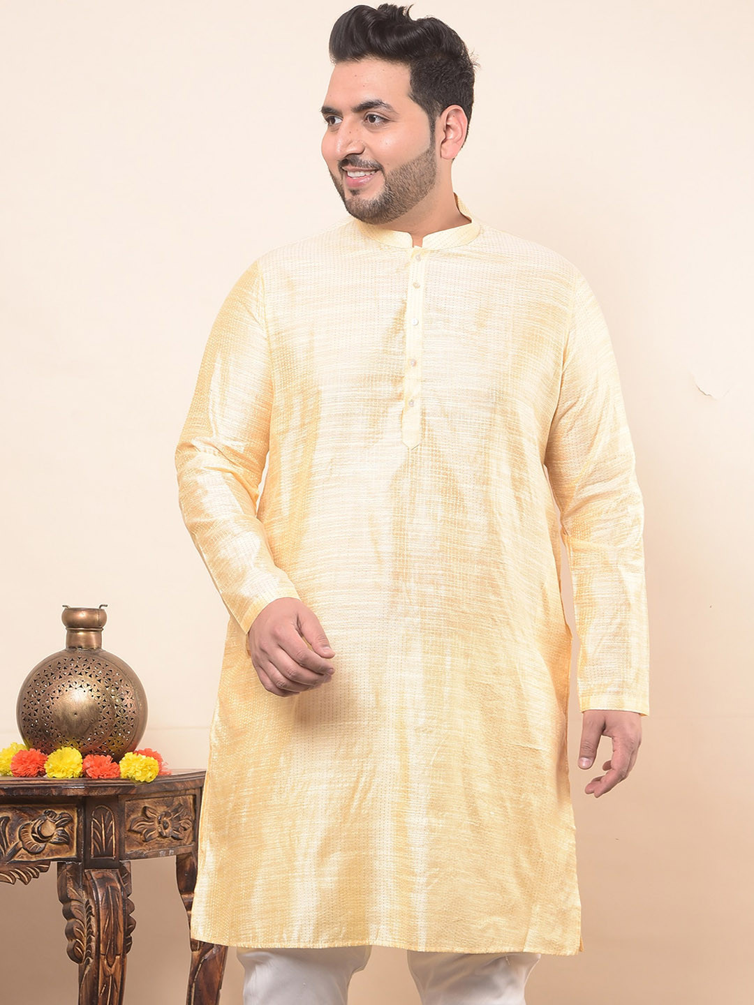 

Sztori Plus Size Thread Work Strigth Kurta, Off white