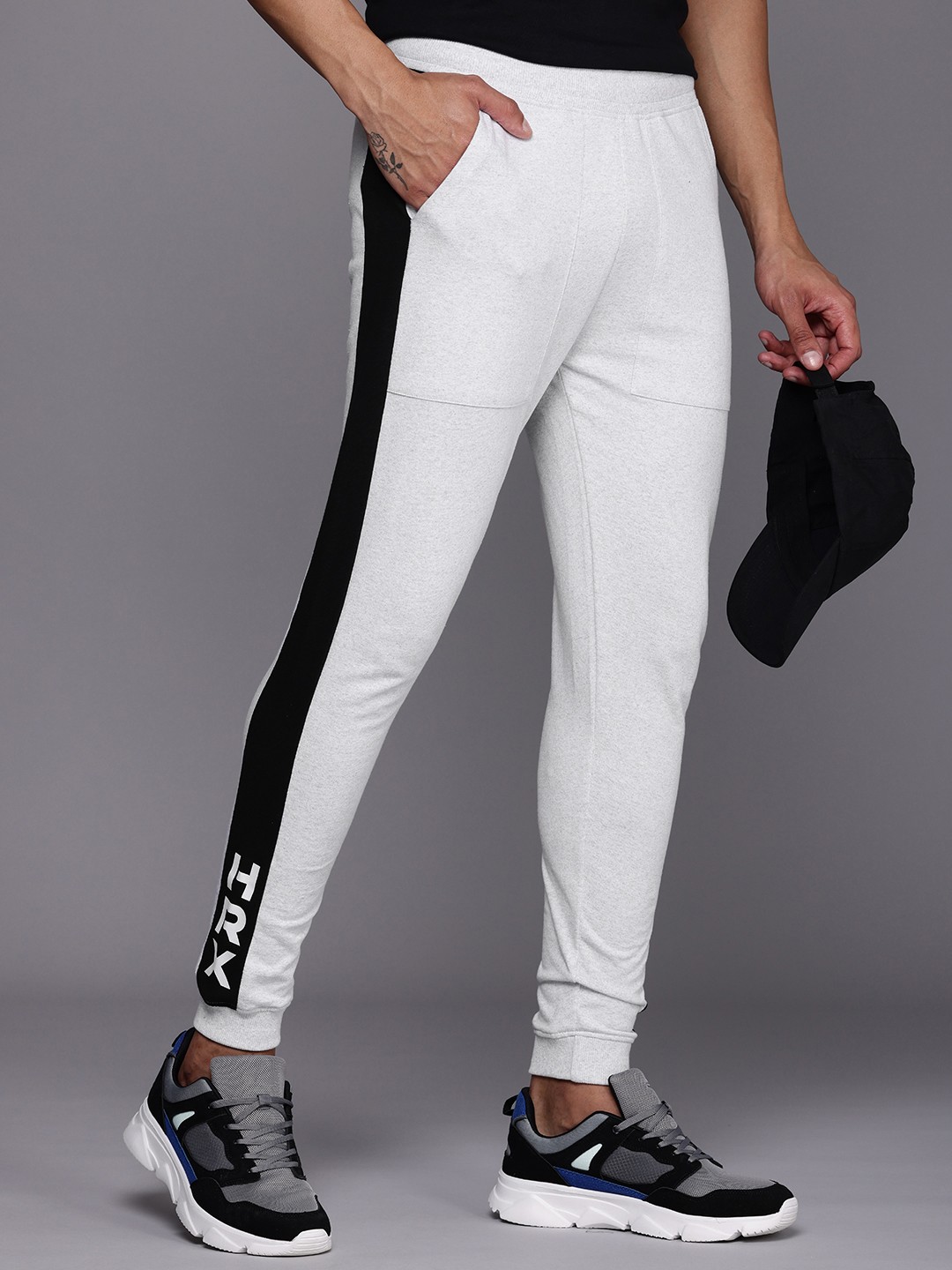 

HRX by Hrithik Roshan Men Lifestyle Brand Logo Printed Joggers, Grey melange