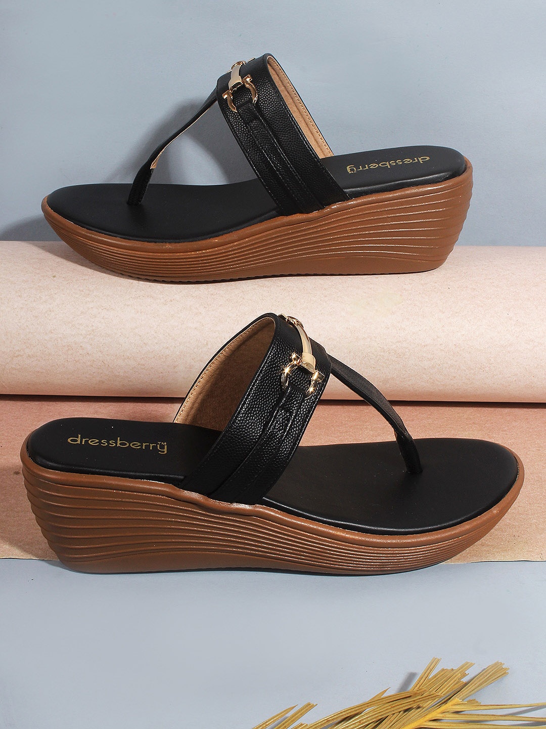 

DressBerry Black Buckle Detailed Wedge Heels
