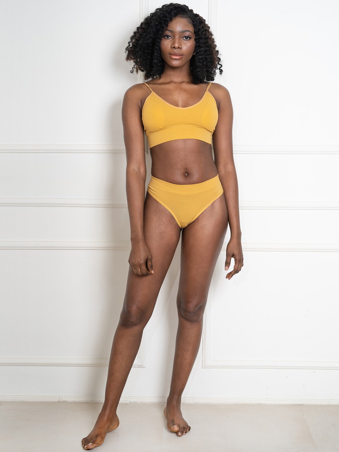 

Basiq Low Coverage Lingerie Set, Yellow