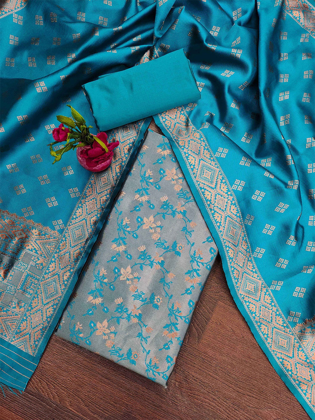 

SHADOW & SAINING Unstitched Dress Material, Teal