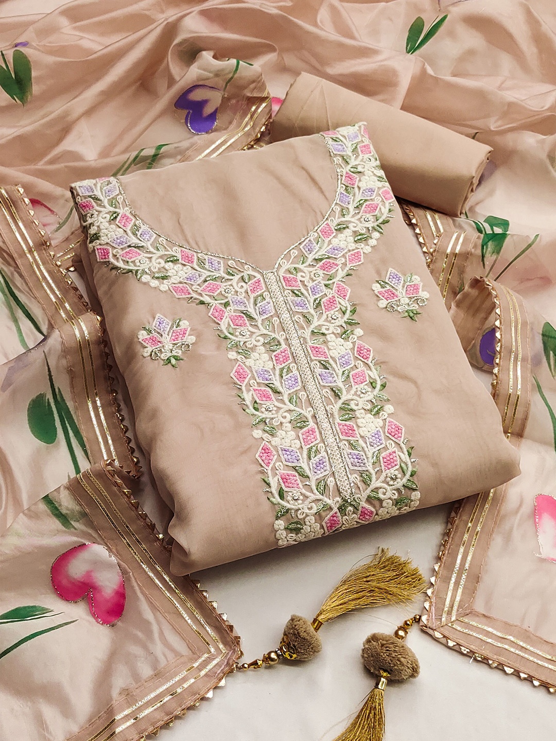 

SHADOW & SAINING Floral Embroidered Organza Unstitched Dress Material, Peach