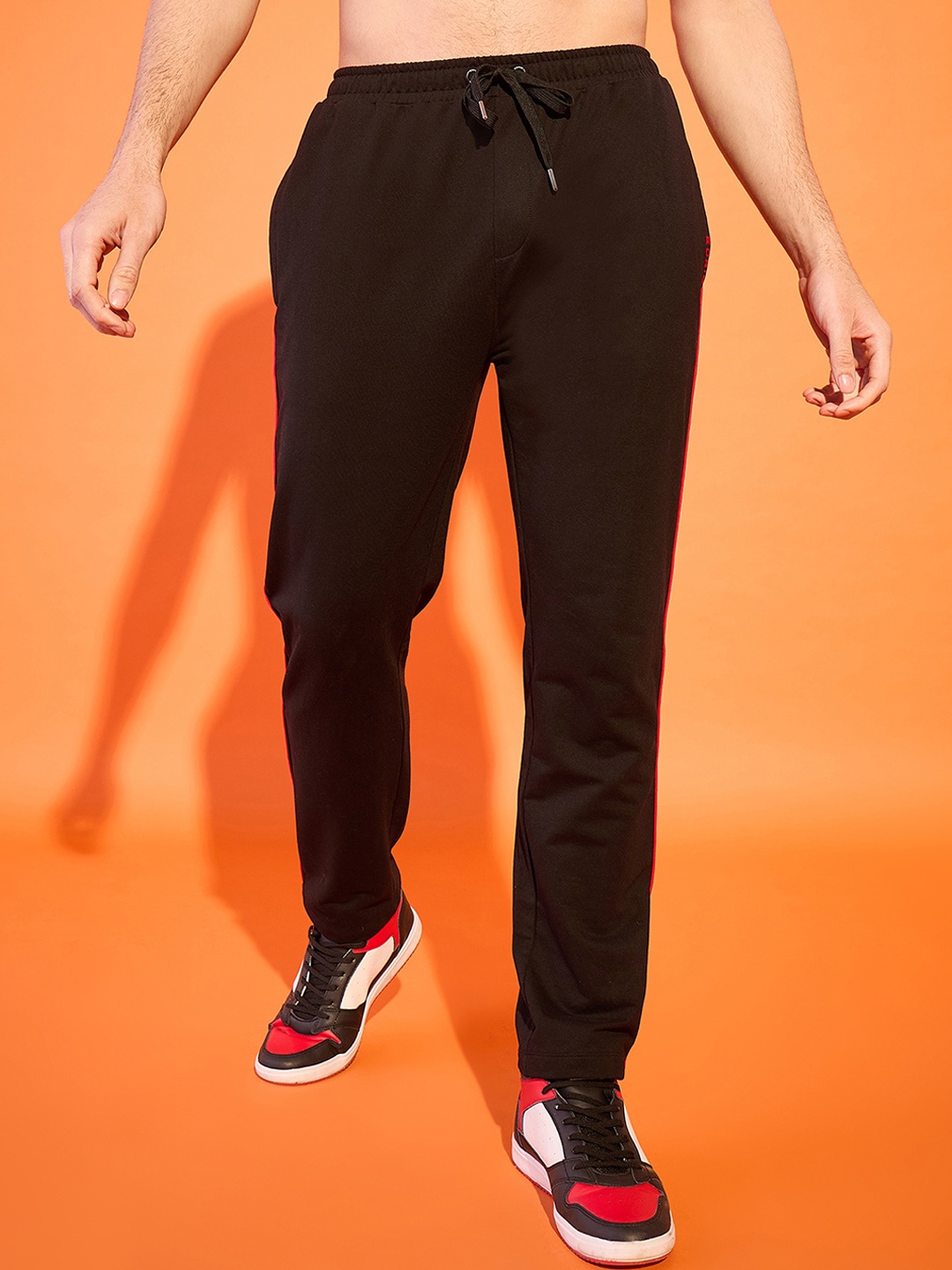 

EDRIO Men Pure Cotton Mid Rise Track Pants, Black