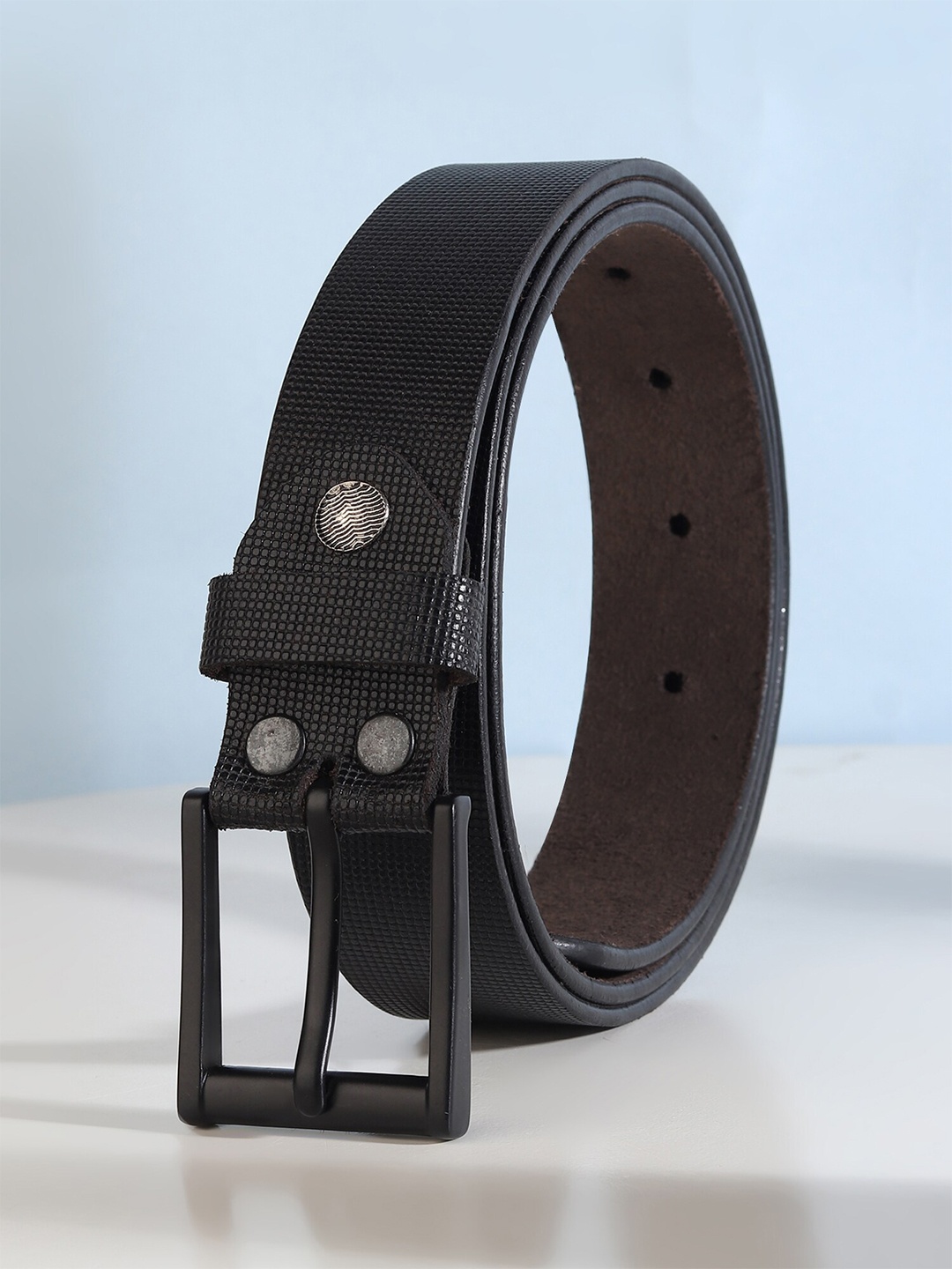 

HENEDA Men Textured Leather Belt, Black
