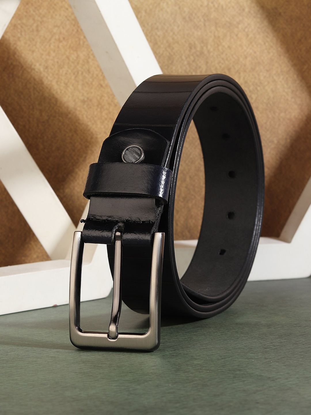 

HENEDA Men Textured Leather Belt, Black
