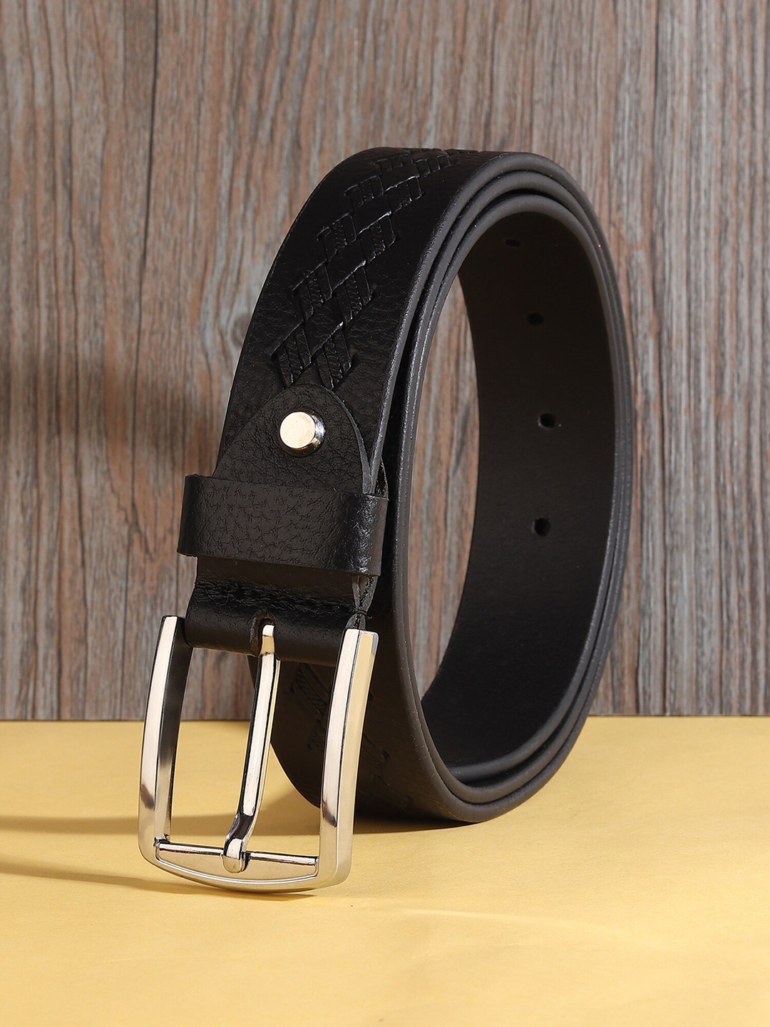 

HENEDA Men Textured Leather Belt, Black