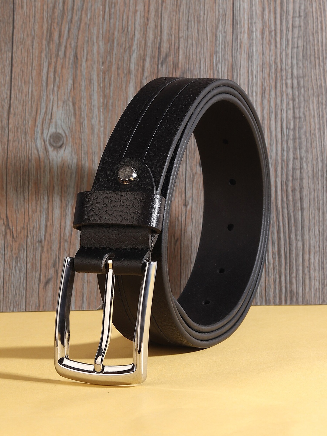 

HENEDA Men Textured Leather Belt, Black