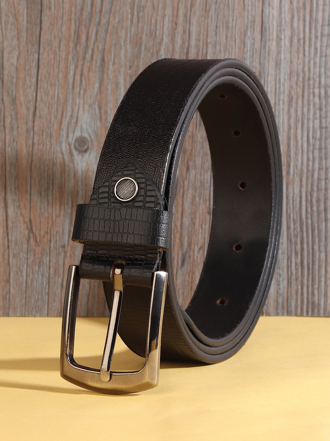 

HENEDA Men Textured Leather Belt, Black