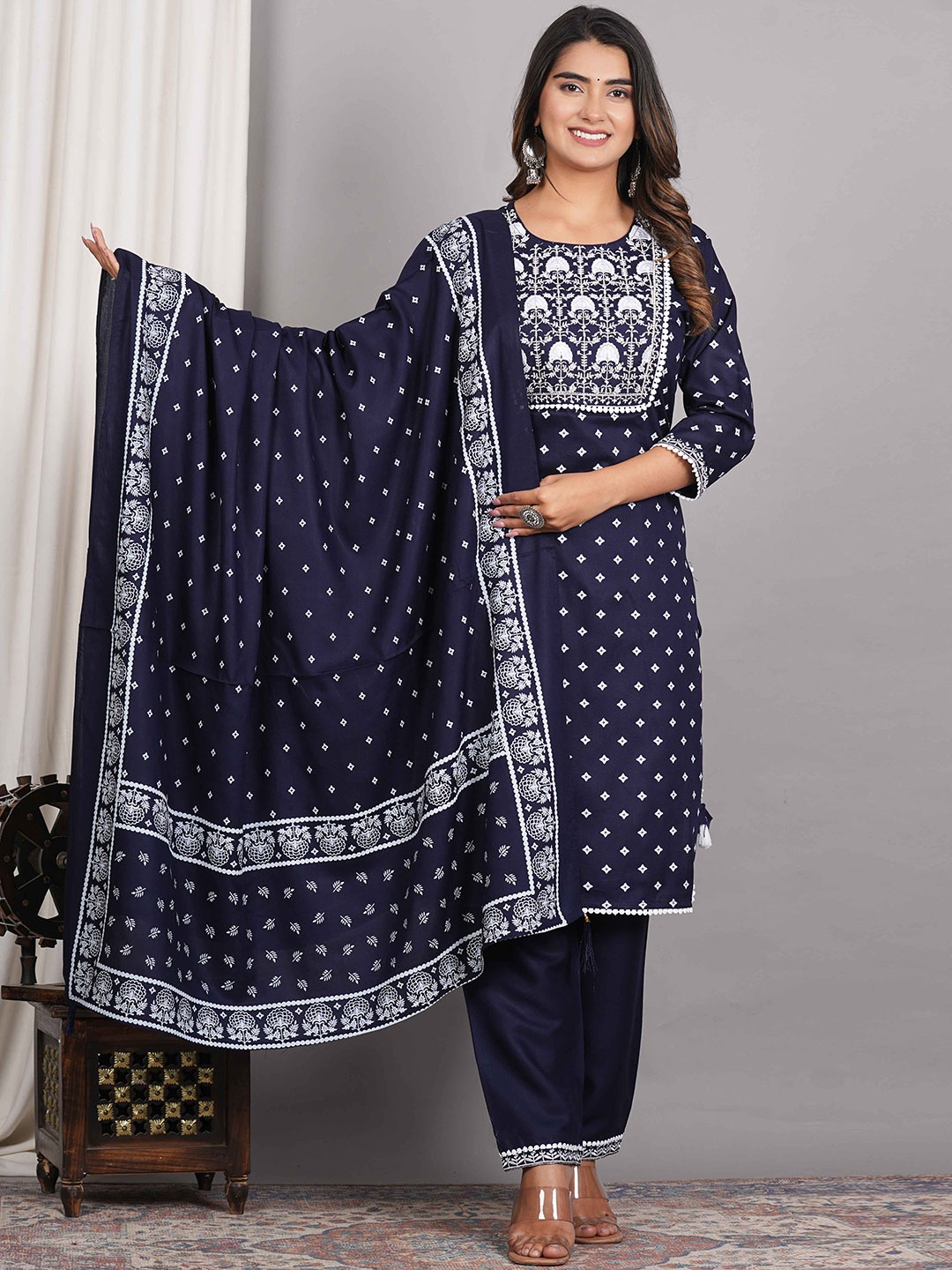 

KALINI Floral Printed Regular Kurta With Trousers & Dupatta, Blue