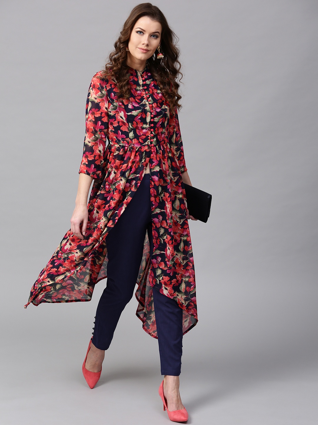 

SASSAFRAS Women Navy & Pink Floral Printed A-Line Kurta, Navy blue