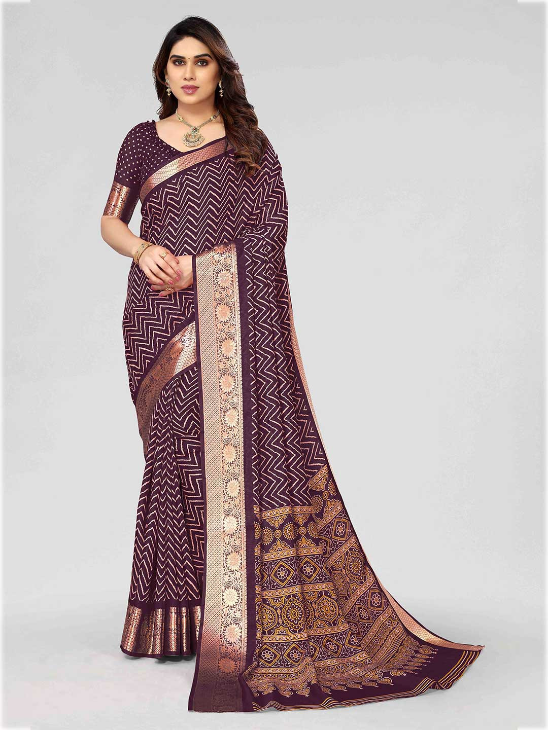 

HALFSAREE STUDIO Floral Printed Zari Saree, Burgundy