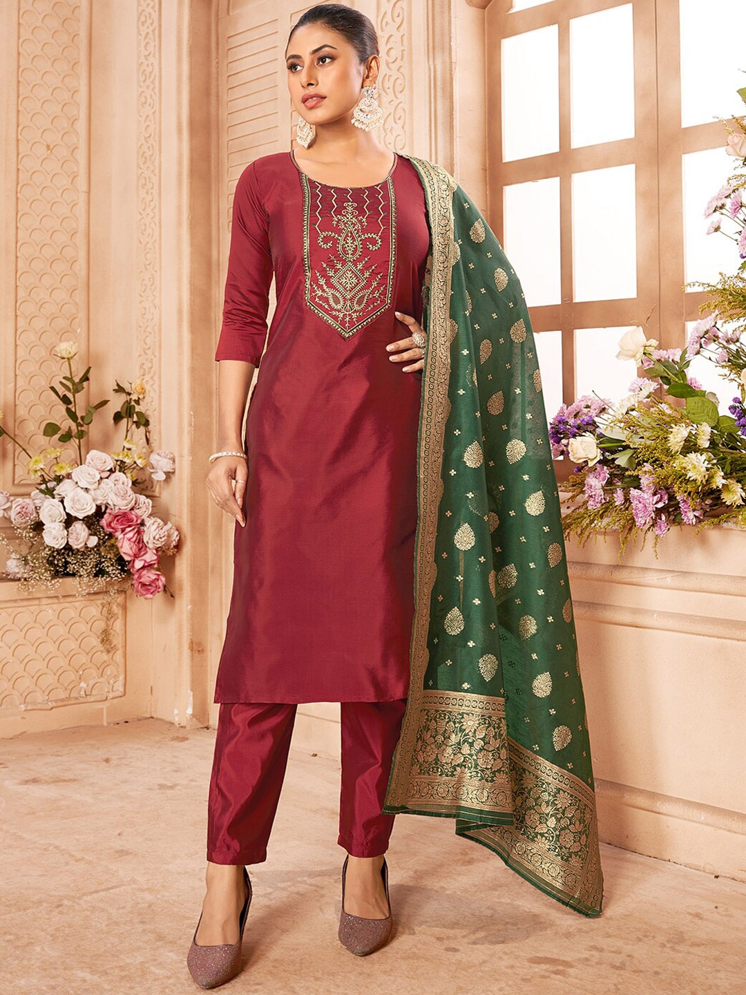 

Ishin Ethnic Motifs Yoke Design Regular Straight Kurta With Trousers & Dupatta, Maroon