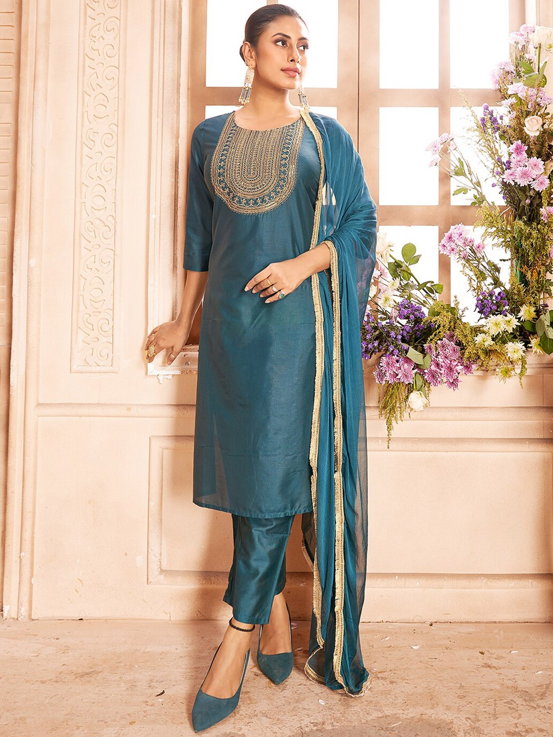 

Ishin Ethnic Motifs Regular Thread Work Straight Kurta With Trousers & Dupatta, Blue
