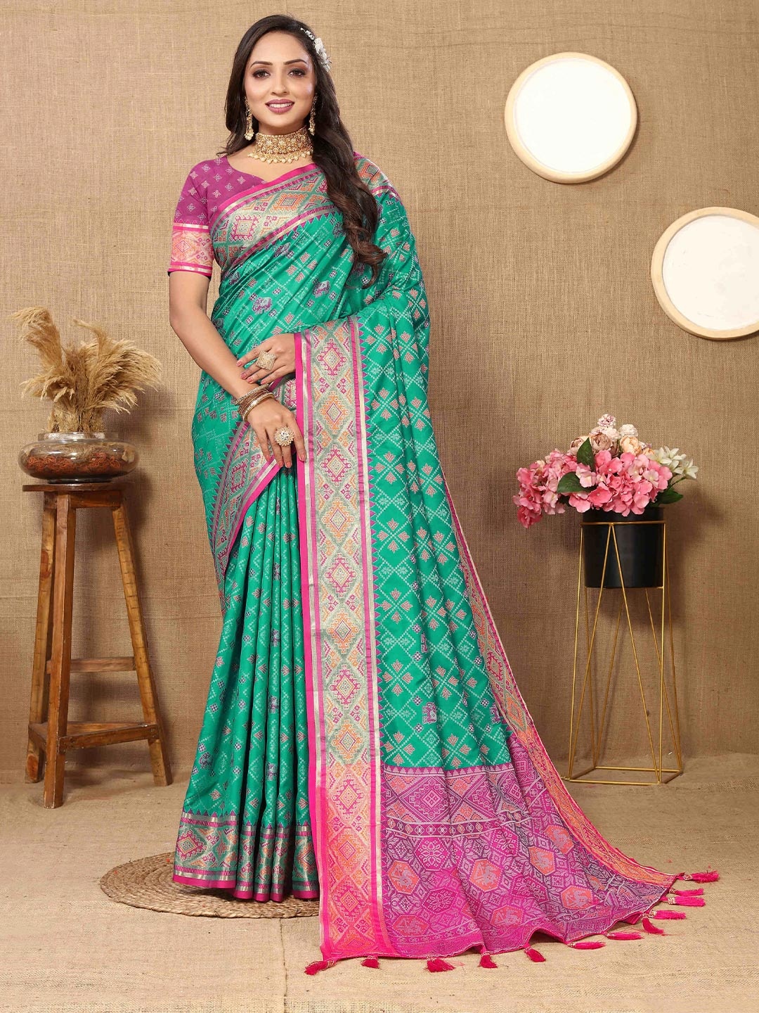 

PHEASANT Woven Design Zari Patola Saree, Green