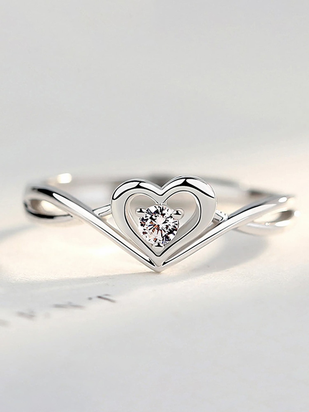 

Okos Rhodium-Plated Cubic Zirconia -Studded Heart Solitaire Finger Ring, Silver