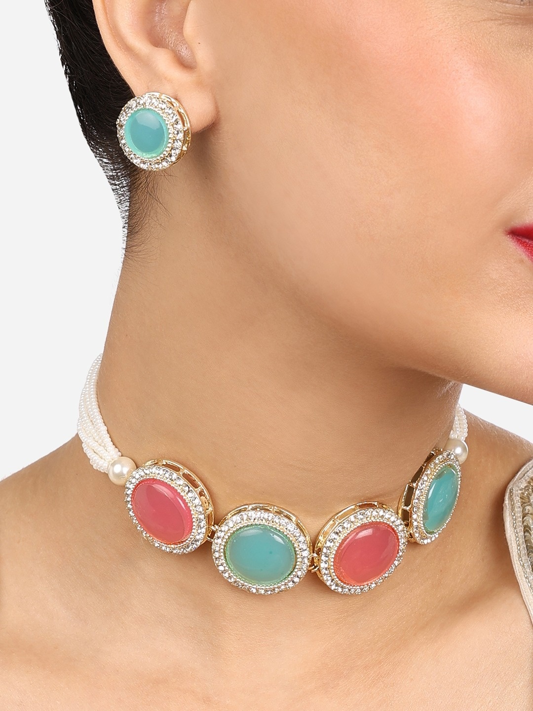 

Zaveri Pearls Gold-Plated Austrian Diamonds Studded & Beaded Jewellery Set