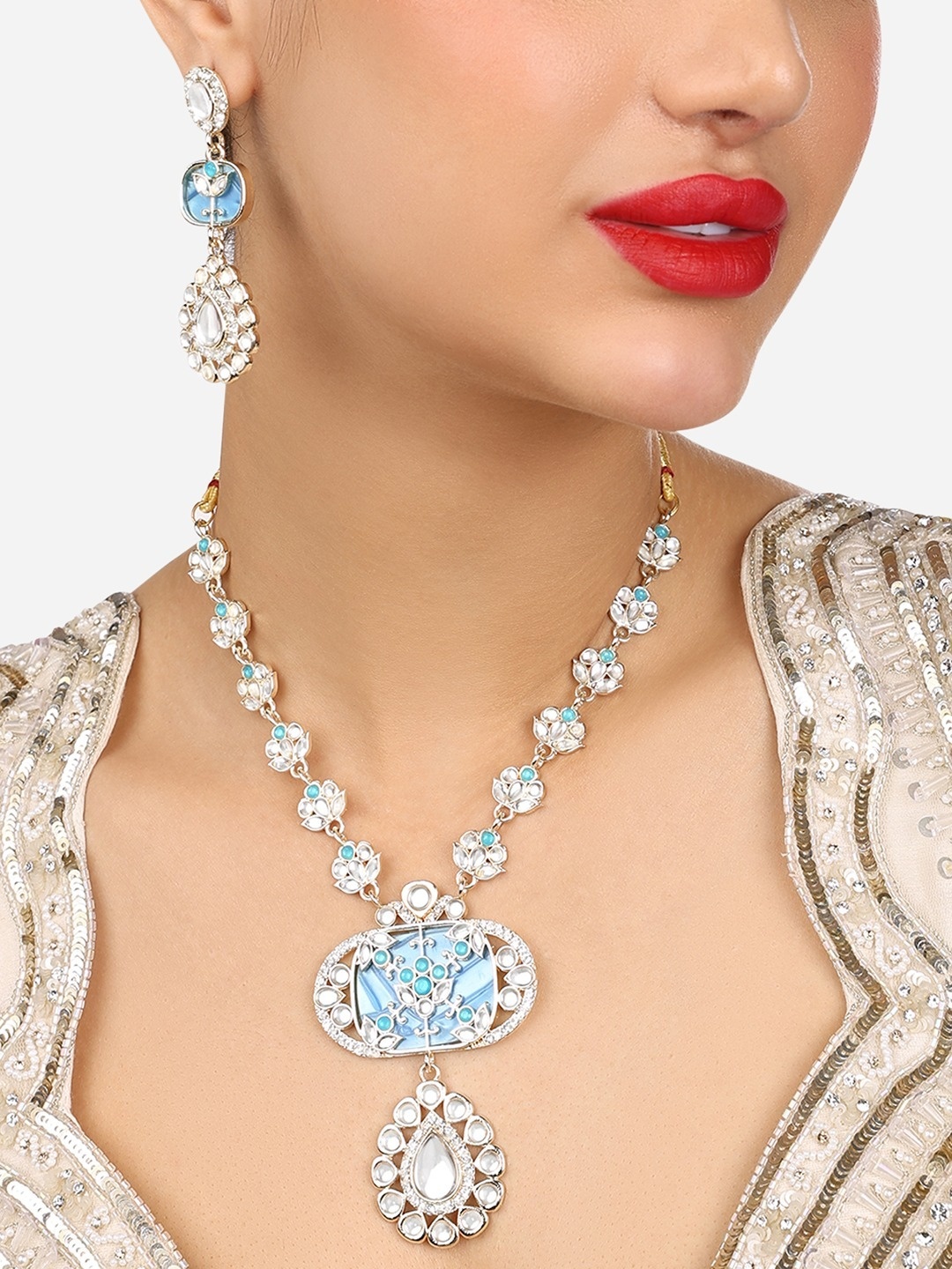 

Zaveri Pearls Women Gold Plated & Stone Studded Jewellery Set