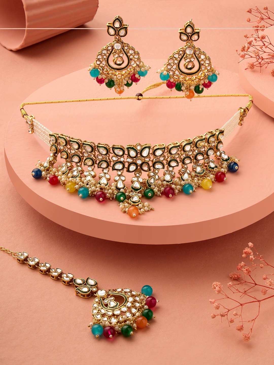 

Zaveri Pearls Gold-Plated Kundan-Studded & Beaded Jewellery Set